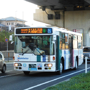 外環状道路のバス